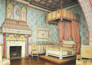 Chambre rose du château de Roquetaillade, restauré et décoré par Viollet-le-Duc et Duthoit - Crédit : château de Roquetaillade