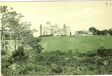 Le château d'Abbadia et le country-house du golf dans les années 1920, carte postale - Crédit : fonds privé, droits réservés