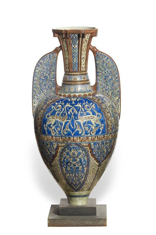 Vase de Théodore Deck, faïence, 1880, musée des Arts décoratifs, Paris : Crédit : Photo Les Arts Décoratifs, Paris/Jean Tholance
