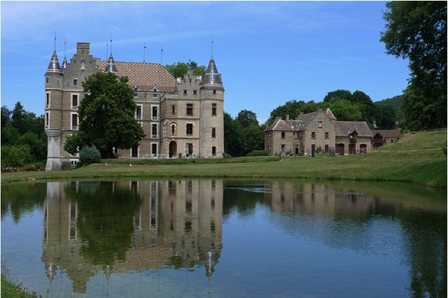 Château de Pupetières, restauré par Viollet-le-Duc de 1860 à 1874 - Crédit : V. Delpech, droits réservés